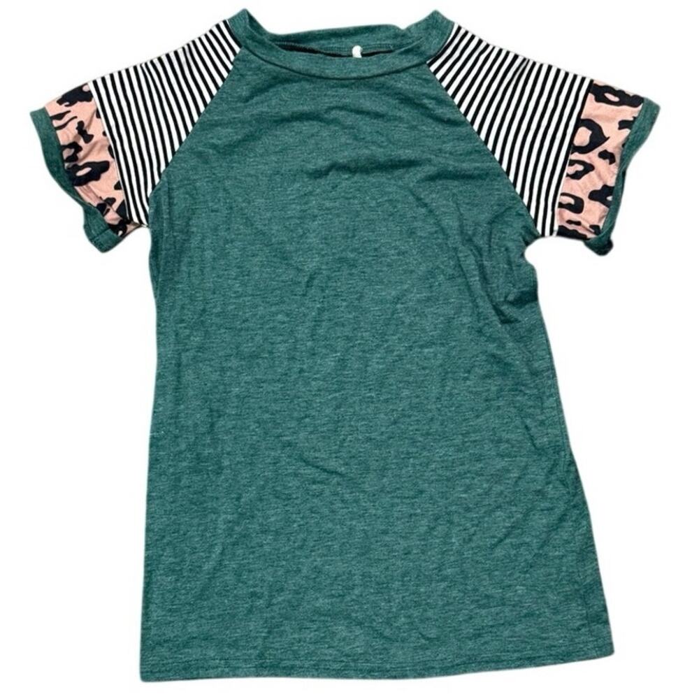 Green Leopard Stripe Raglan Tee Medium Mixed Print